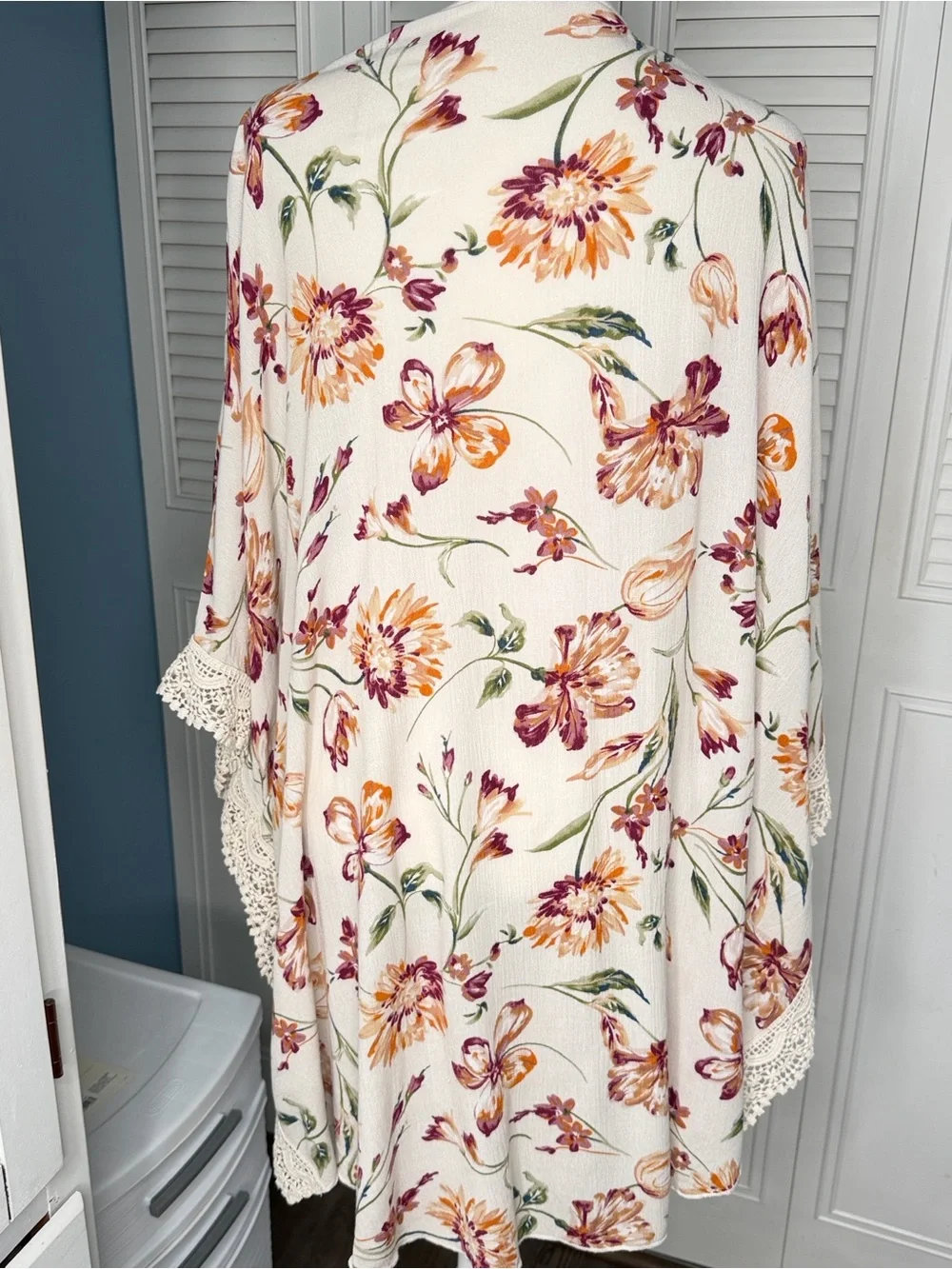 emory park Caley Cream Crochet Detail Floral Kimono